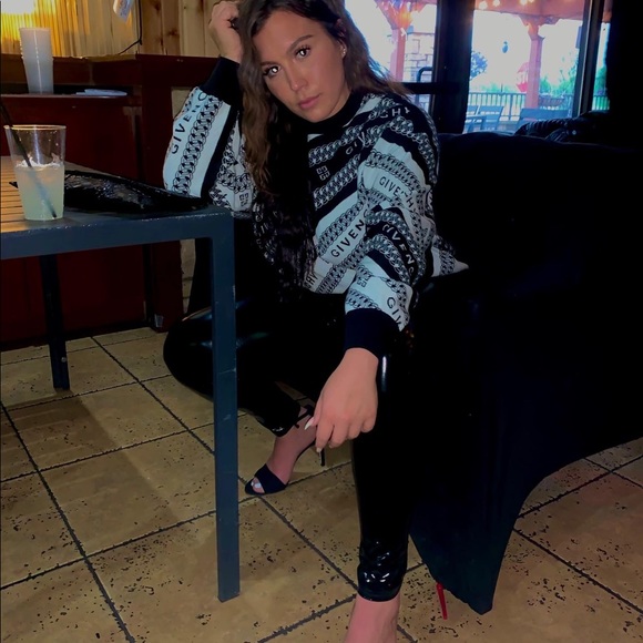 ‼️it’s authentic I have the receipt if you need it worn 4 times - Picture 1 of 3